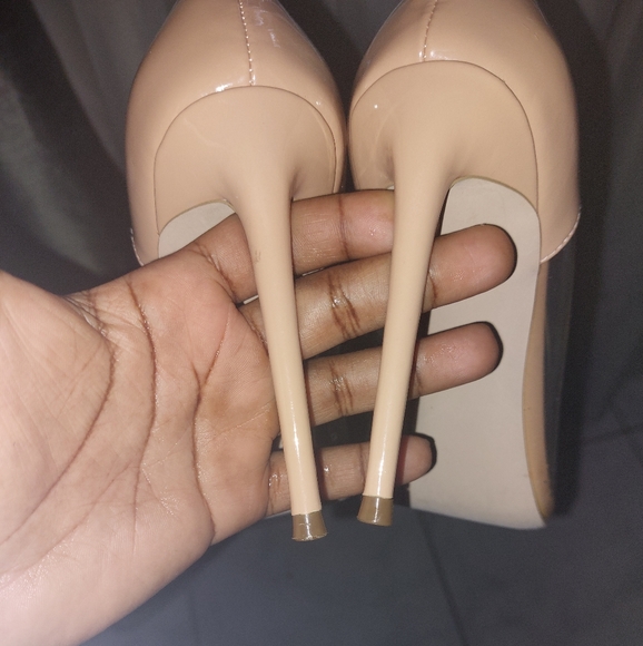 Practically New madden Heels - Picture 3 of 3